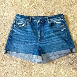 Crossover denim mom short